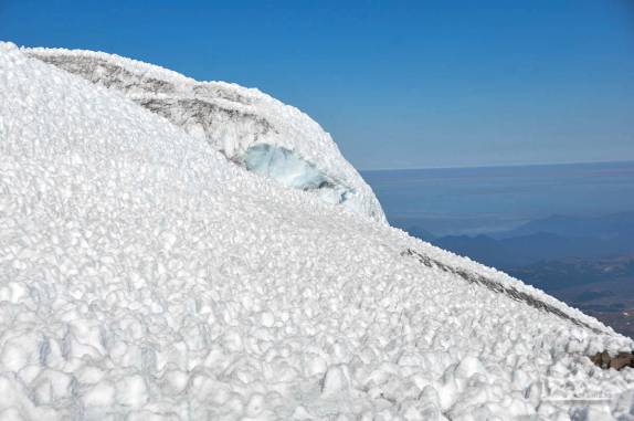 A última ladeira para se chegar ao cume do vulcão Lanín, na região de Junín de Los Andes, no sul da Argentina